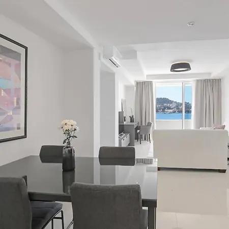 Seaside M 5 - Sea View & Parking 아파트 *