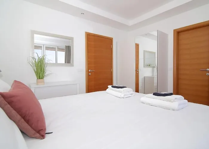 Apartman Seaside M 5 - Sea View & Parking