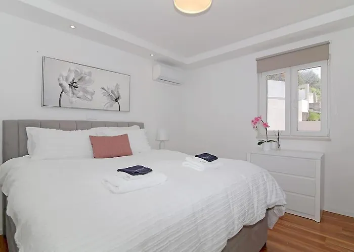 Seaside M 5 - Sea View & Parking